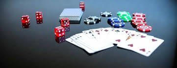 Infinite Blackjack hit-stand decision interface on lotus4d 1